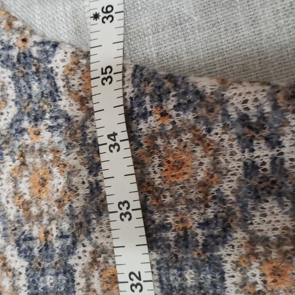 Painted threads Cardigan, Size M - Picture 9 of 11